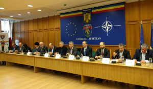 În Argeş, încă un ministru, încă o şedinţă...