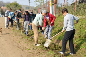 Peste 8.000 de argeşeni primesc în continuare bani de la stat