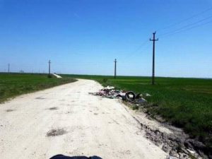 Drumul dintre Căldăraru şi Bârla, ca în Siria după bombardamente