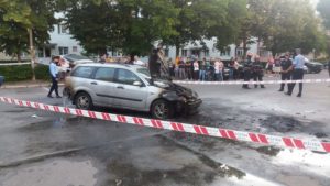 ACUM! Două maşini cuprinse de flăcări în Trivale