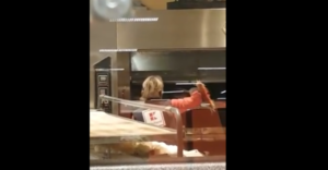 Produse întoarse cu mătura la Kauflandul din Craiovei