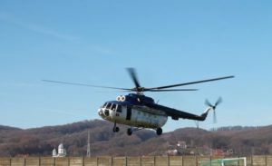 Ultima modă: să vii cu elicopterul la schit