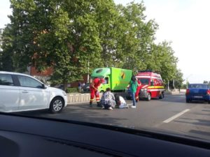 CopilLovitMarcaj01 – Ziarul Argeşul - ediţia online Victima primeşte primul ajutor