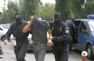 Suspectul, condus la instanţă – Ziarul Argeşul - ediţia online