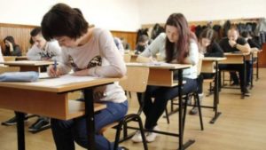Bacalaureatul la Matematică şi Istorie, azi de la ora 9