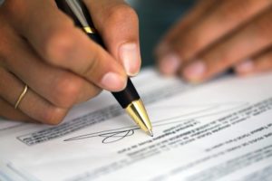 Moştenitorii încep să obţină gratuit succesiunea!